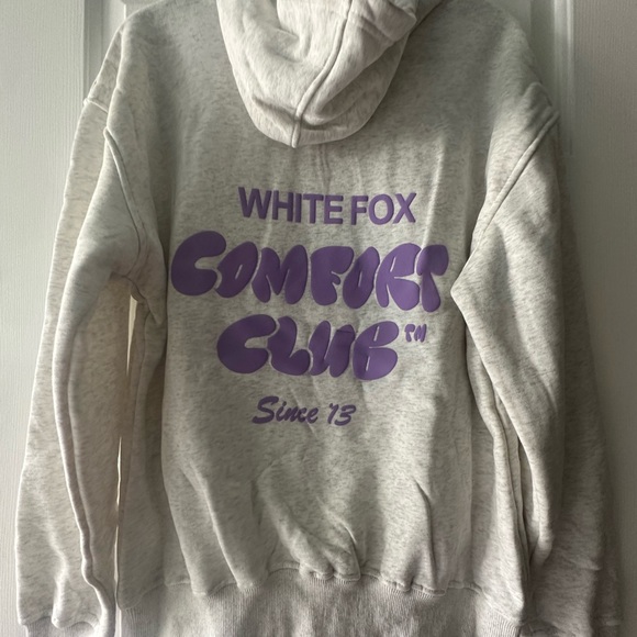 White Fox Gray Hoodie with purple design/logo in XS/S - Picture 2 of 4